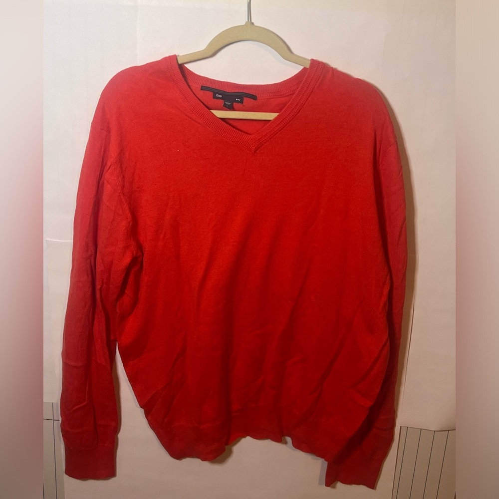 Gap V- neck red sweater
